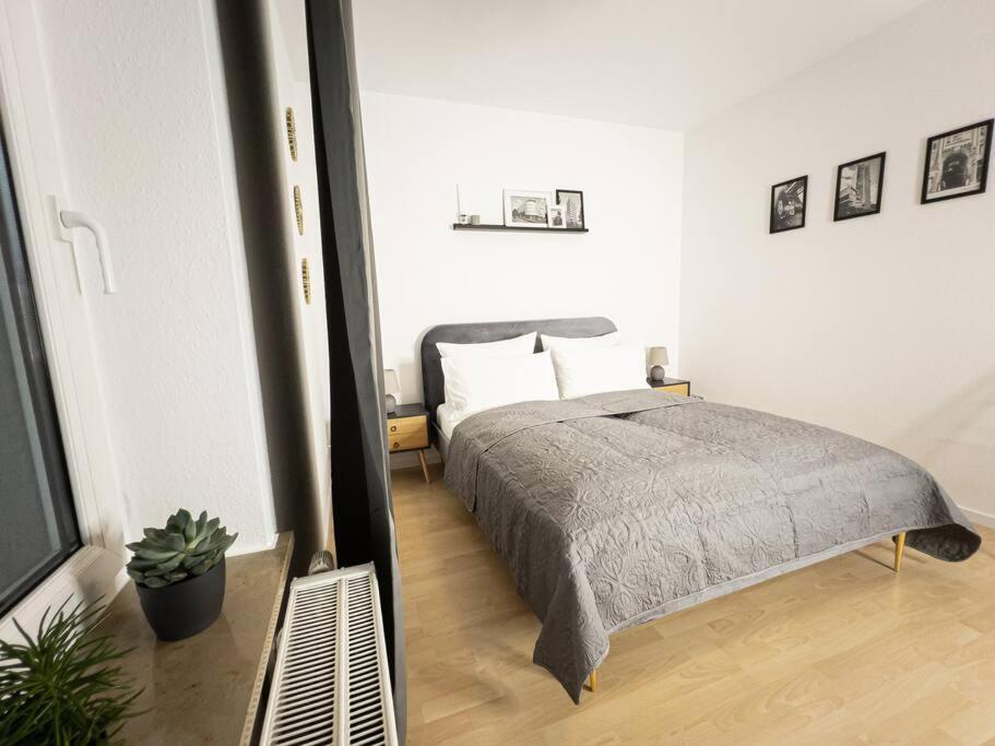 Apartamento Purer Luxus Mit 2 Schlafzimmern, Balkon Und Privat-Parkplatz Leipzig Exterior foto