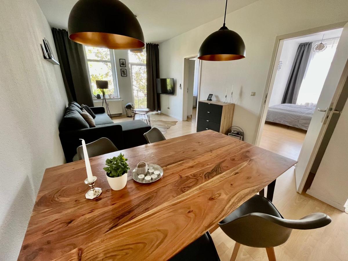 Apartamento Purer Luxus Mit 2 Schlafzimmern, Balkon Und Privat-Parkplatz Leipzig Exterior foto